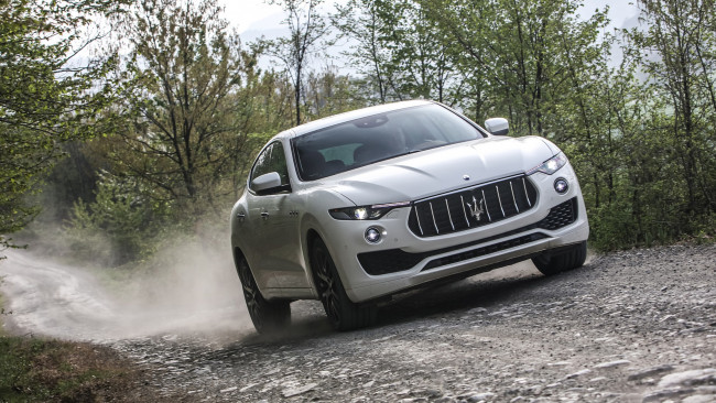 Обои картинки фото maserati levante suv 2017, автомобили, maserati, белый, 2017, suv, levante