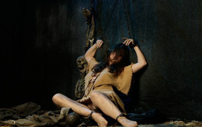 Обои картинки фото девушки, betcee may, фон, взгляд, девушка, betcee, may