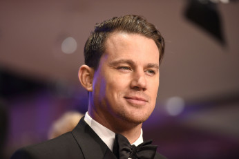 Картинка мужчины channing+taturn лицо костюм бабочка