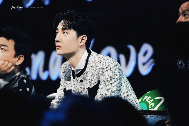 Обои картинки фото мужчины, wang yi bo, лица, шоу