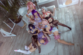 обоя девушки, - креатив,  косплей, костюмы, образы, кресла, пол