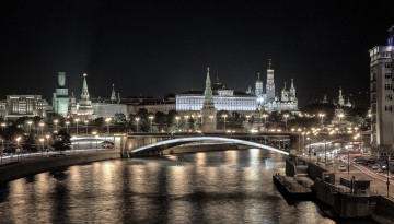 обоя города, москва , россия, кремль, деревья, огни, мост, река, столица