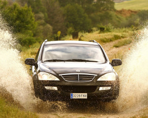 Картинка автомобили ssang yong