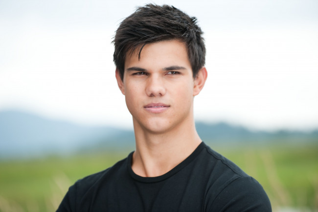 Обои картинки фото мужчины, taylor, lautner, взгляд