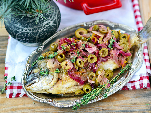 Обои картинки фото еда, рыбные блюда,  с морепродуктами, рыба, оливки