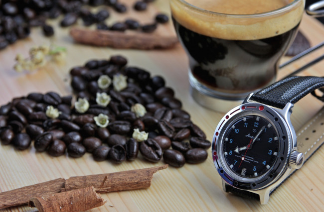 Обои картинки фото разное, Часы,  часовые механизмы, кофе, чашка