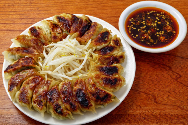 Обои картинки фото еда, мясные блюда, соус, голубцы