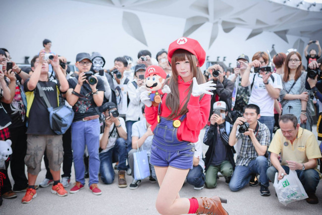 Обои картинки фото itsuki akira, разное, cosplay , косплей, люди, кепка, кукла, костюм, марио, японка