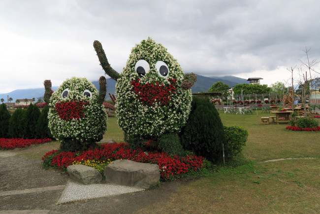 Обои картинки фото разное, садовые и парковые скульптуры, цветочная, композиция