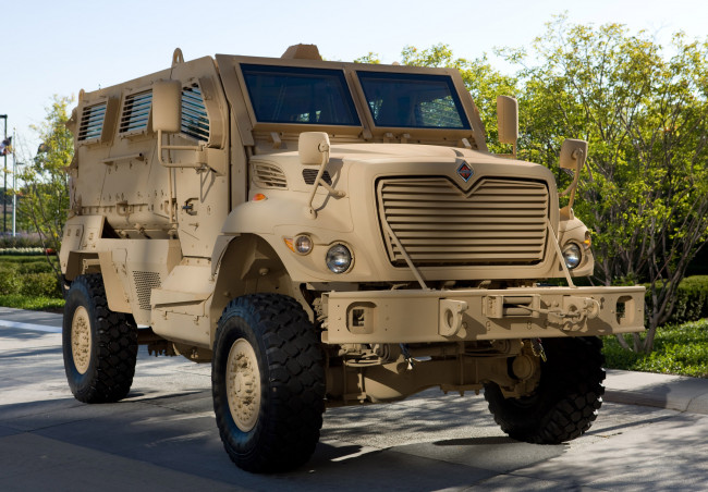 Обои картинки фото international maxxpro 4x4 2007, техника, военная техника, international, maxxpro, 4x4, 2007