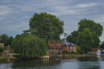 Картинка города -+пейзажи простор