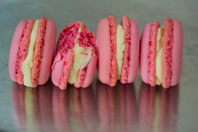 Обои картинки фото еда, макаруны, лакомство