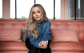 Картинка девушки sabrina+carpenter актриса