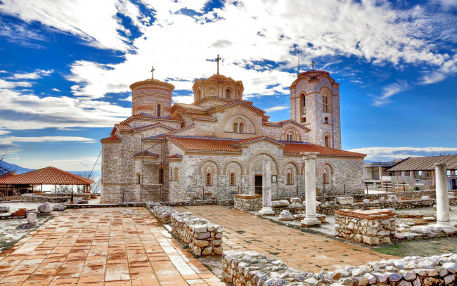 Обои картинки фото города, - православные церкви,  монастыри, православие, церковь, cвятых, климента, и, пантелеймона, берег, охридское, озеро, охридская, македония