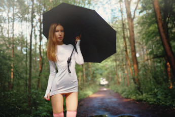 Картинка красивая+девушка девушки -+брюнетки +шатенки девушка женщина шатенка темноволосая сексуальная модель звезда позирует разная обувь верхняя стильная одежда нижнее эротическое бельё трусы лифчик колготки чулки аксессуары макияж и множество элементов на фотографии