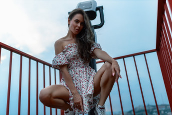 Картинка красивая+девушка девушки -+брюнетки +шатенки девушка женщина шатенка темноволосая сексуальная модель звезда позирует разная обувь верхняя стильная одежда нижнее эротическое бельё трусы лифчик колготки чулки аксессуары макияж и множество элементов на фотографии