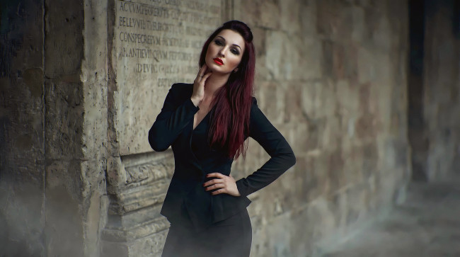 Обои картинки фото красивая девушка, девушки, - рыжеволосые и разноцветные, девушка, женщина, разноцветная, сексуальная, модель, звезда, позирует, разная, обувь, верхняя, стильная, одежда, нижнее, эротическое, бельё, трусы, лифчик, аксессуары, макияж, колготки, чулки, и, множество, элементов, на, фотографии