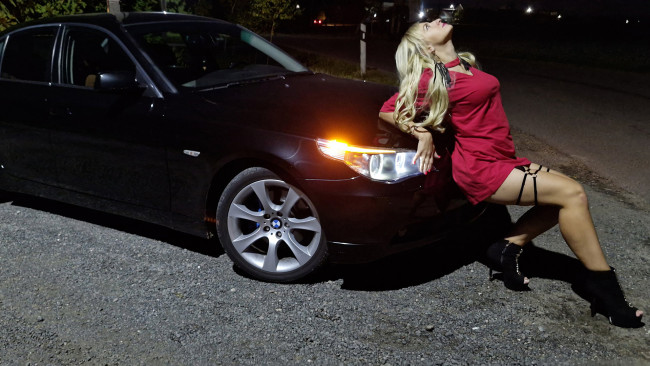 Обои картинки фото автомобили, -авто с девушками, bmw, 5, series