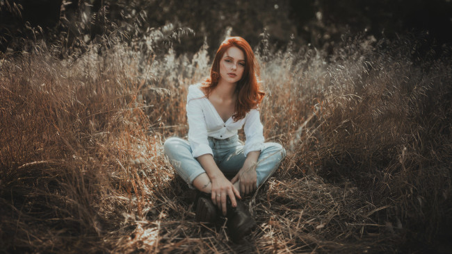 Обои картинки фото красивая девушка, девушки, - рыжеволосые и разноцветные, девушка, женщина, рыжая, светлая, тёмная, сексуальная, модель, звезда, позирует, разная, обувь, верхняя, стильная, одежда, нижнее, эротическое, бельё, трусы, лифчик, колготки, чулки, аксессуары, макияж, и, множество, элементов, на, фотографии