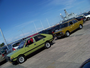 Картинка polonez fiat автомобили разные вместе