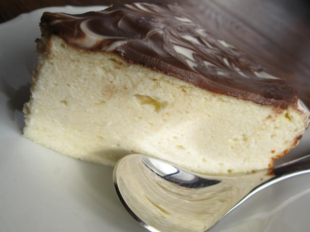 Обои картинки фото автор, varvarra, еда, пирожные, кексы, печенье, торт, крем, ложка