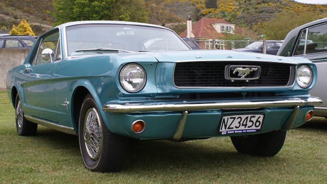 Обои картинки фото 1966 ford mustang, автомобили, выставки и уличные фото, сша, автомобиль, культовый, ford, motor, company, mustang