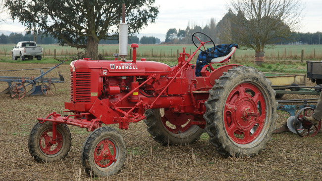 Обои картинки фото farmall super fc tractor, техника, тракторы, трактор, колесный