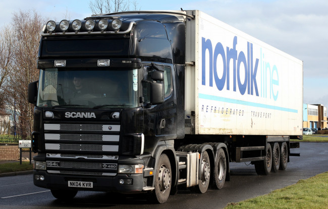 Обои картинки фото scania 164l v8 480, автомобили, scania, швеция, дизельные, двигатели, судовые, автобусы, грузовые, ab