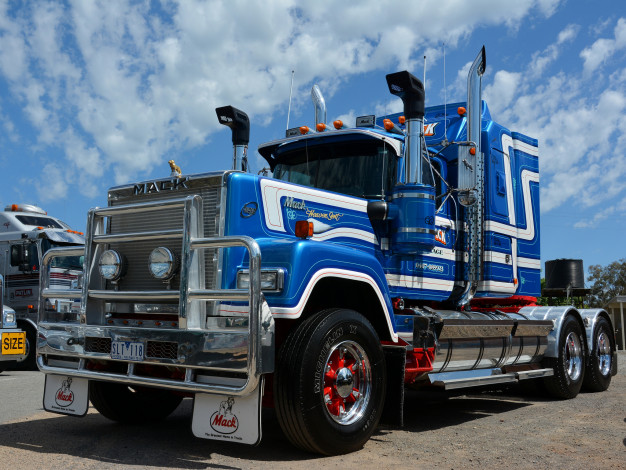Обои картинки фото mack superliner, автомобили, mack, тяжелый, тягач, седельный, грузовик