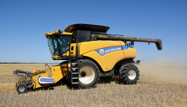 Обои картинки фото техника, комбайны, поле, комбайн