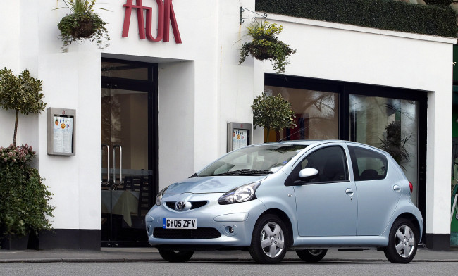 Обои картинки фото автомобили, toyota, uk-spec, 5-door, aygo, серый