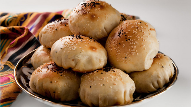 Обои картинки фото еда, хлеб,  выпечка, кунжут, булочки