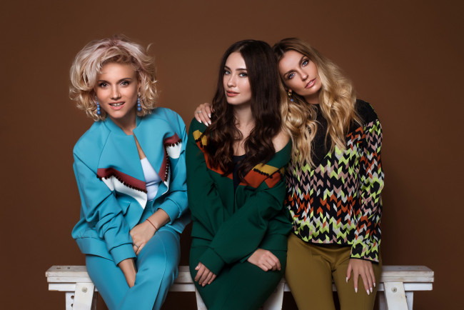 Обои картинки фото фабрика, музыка, александра, попова, саша, савельева, группа, ирина, тонева