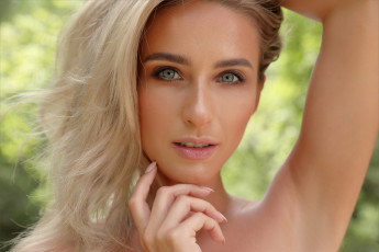 Картинка cara+mell девушки модель взгляд поза красотка блондинка причёска лицо портрет девушка cara mell