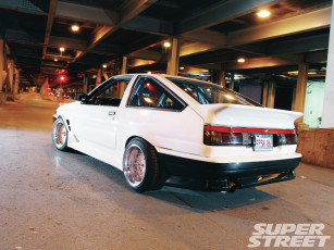 Картинка автомобили toyota corolla