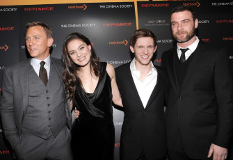 Картинка alexa davalos daniel craig разное знаменитости алекса давалос дэниел крейг
