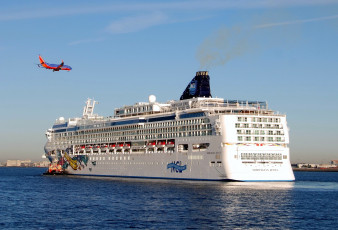 Картинка корабли лайнеры круиз самолет