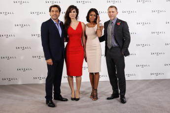 Картинка skyfall разное знаменитости javier bardem naomie harris daniel craig berenice marlohe