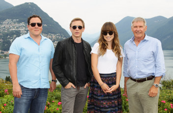 Картинка daniel craig olivia wilde harrison ford разное знаменитости дэниел крейг харрисон форд оливия уайлд