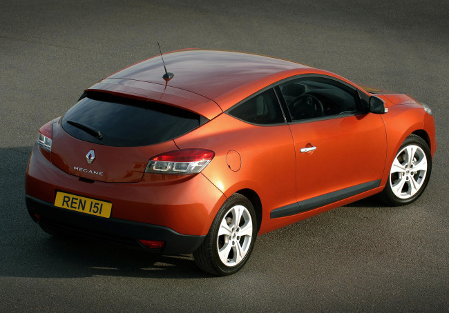 Обои картинки фото автомобили, renault, uk-spec, coupе, mеgane
