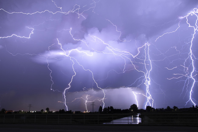 Обои картинки фото природа, молния,  гроза, гроза, небо, облака, непогода, молнии, тучи, дождь