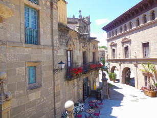 Картинка барселона города -+здания +дома дом цветы