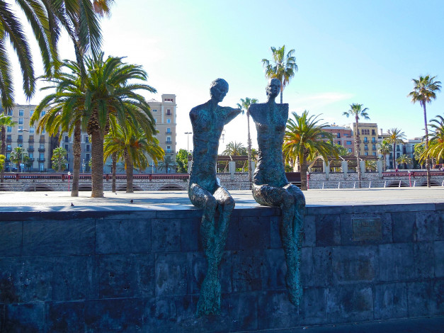 Обои картинки фото барселона, города, - памятники,  скульптуры,  арт-объекты, пальма