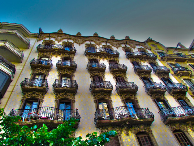 Обои картинки фото барселона, города, - здания,  дома, балкон