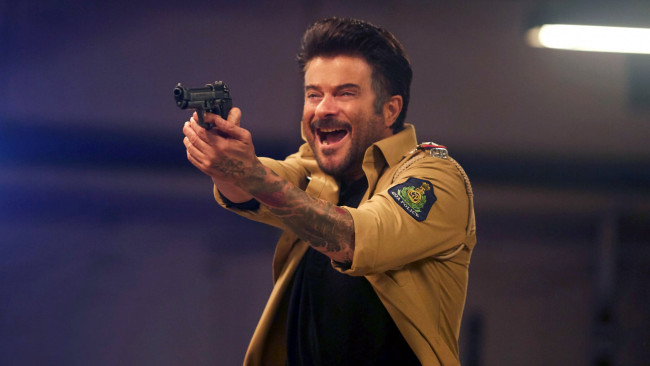 Обои картинки фото malang - unleash the madness ,  2020, кино фильмы, malang - unleash the madness, бродяга, anil, kapoor, криминал, боевик, мелодрама, триллер, индия, кадры, из, фильма