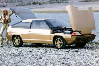 Картинка автомобили -авто+с+девушками volvo