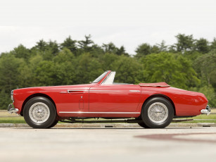 Картинка автомобили aston martin