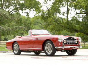 Картинка автомобили aston martin