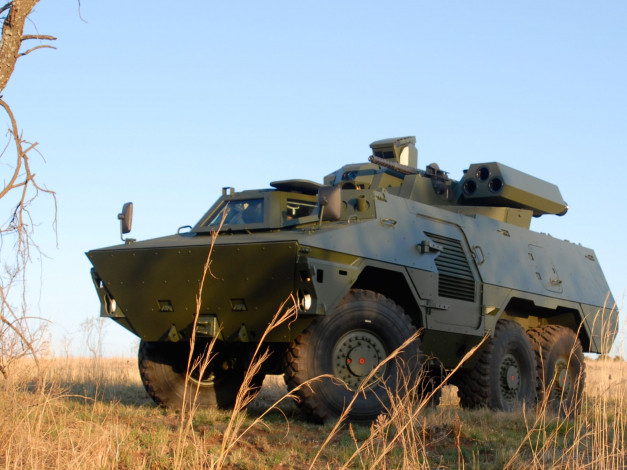 Обои картинки фото техника, военная, бронеавтомобиль, колесная, бронетехника