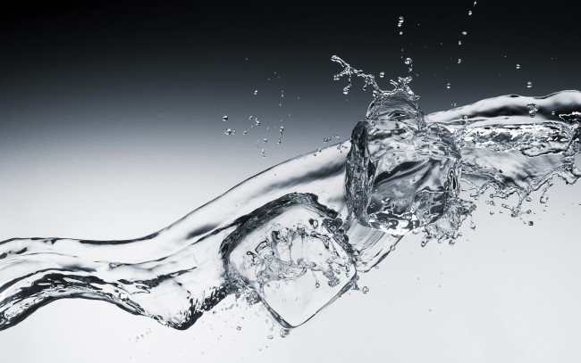 Обои картинки фото разное, капли, брызги, всплески, лёд, кубики, льда, вода